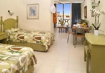Paradise Court Apartment *